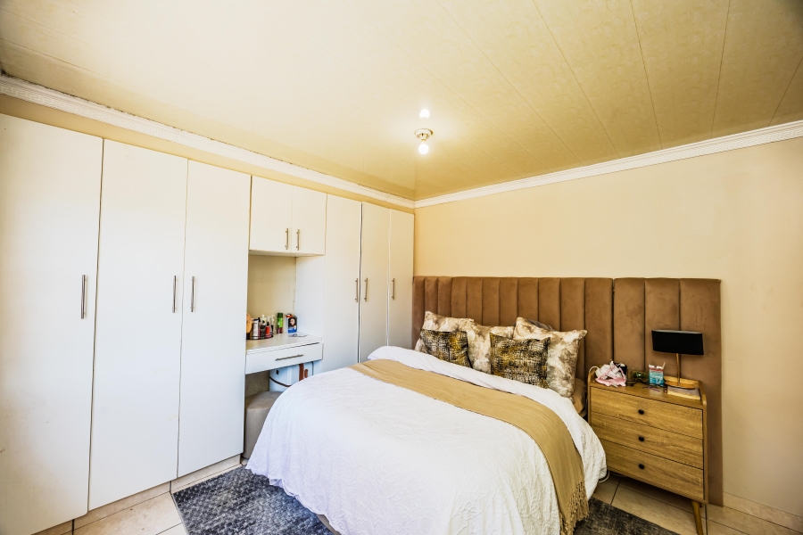 10 Bedroom Property for Sale in Greenfields Eastern Cape